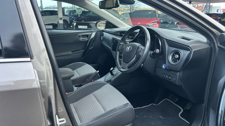 Toyota Auris 1.8 Hybrid Design TSS 5dr CVT [Nav] Hybrid Estate